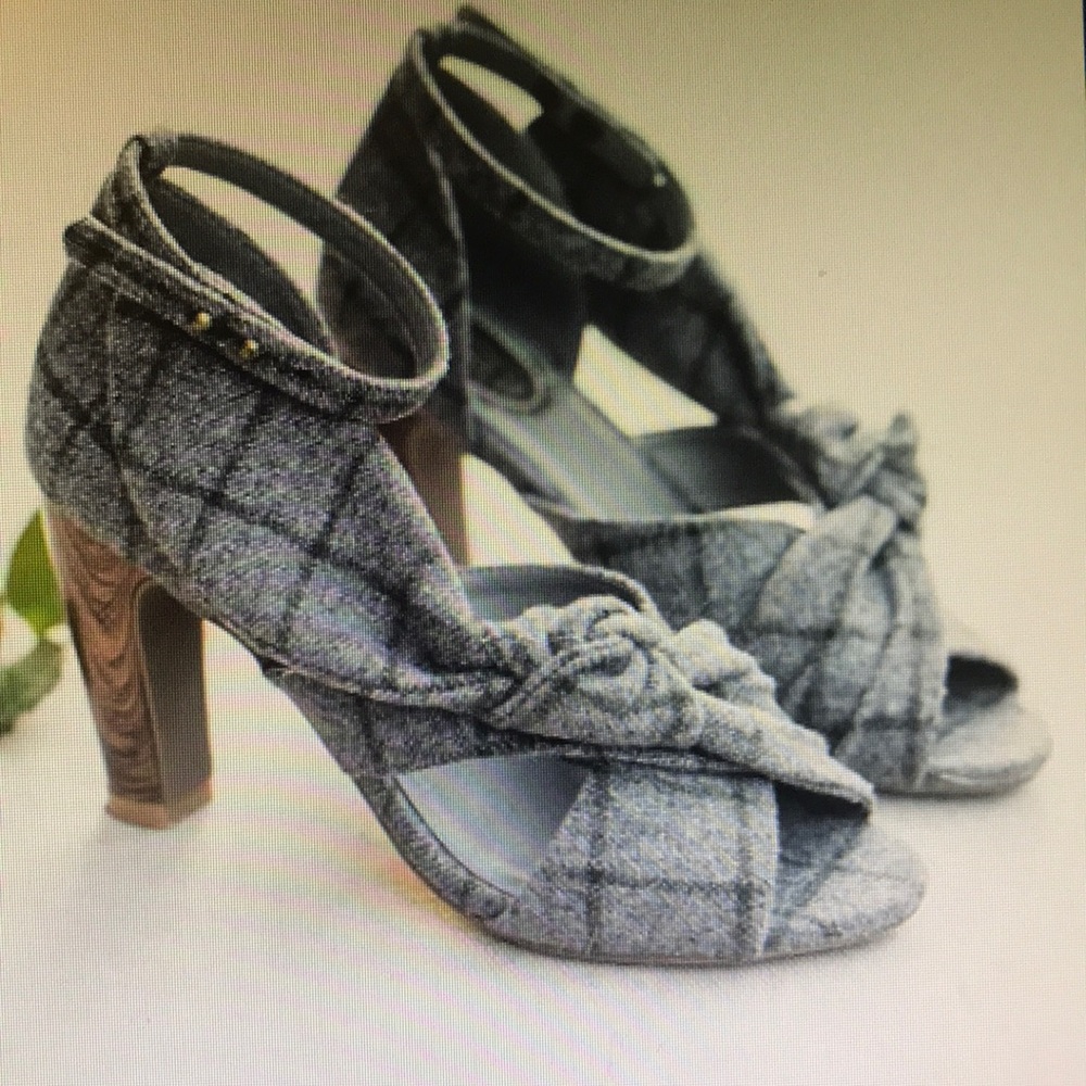 JOYFOLIE scarlet London fog wool fabric grey pumps